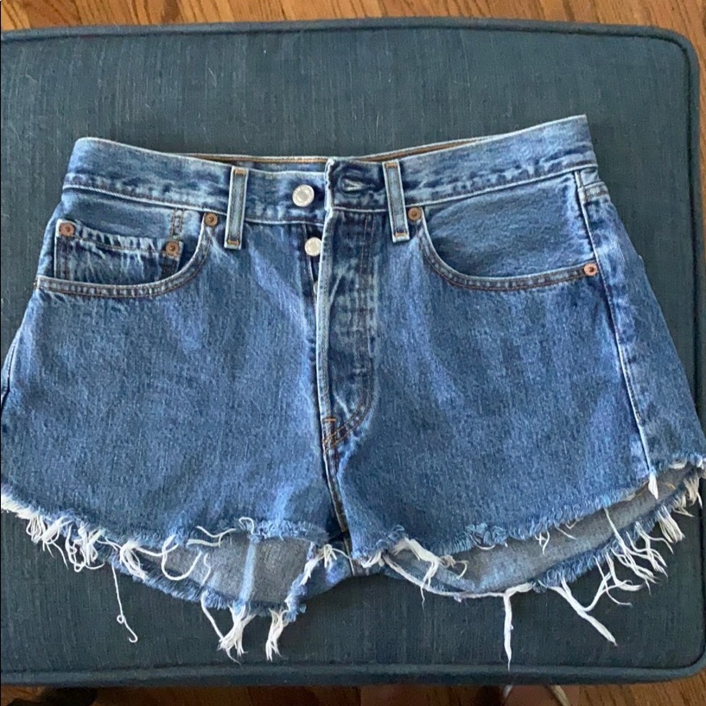 Levi’s distresses Jean shorts